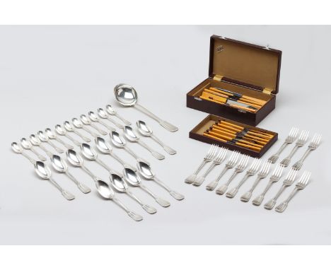 A SET OF FRENCH ART DECO SILVER PLATED CUTLERY
Collet Noel, Paris, in an Art Deco fiddle pattern, comprising:  a ladle, twelv