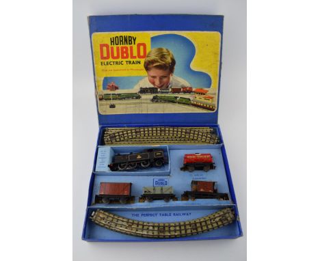 Hornby Dublo Electric Train Set EDG17 Tank Goods Train B.R. Complete with locomotive engine, trucks and tracks.  In complete 