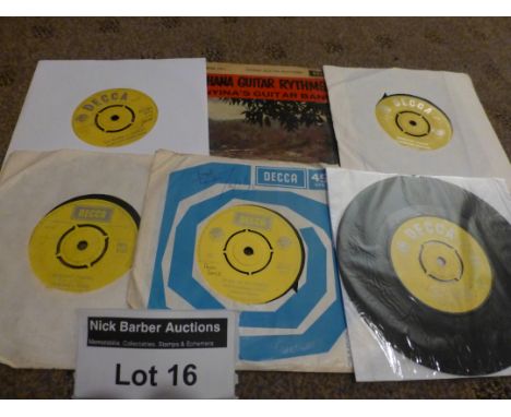 Records : Afrobeat/Highlife Ghanaian singles (6), all Decca disks incl Onyina's Guitar Band EP WAX105, Ramblers Dance Band, Y