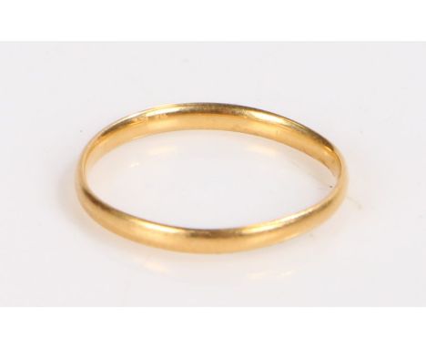Unmarked Yellow coloured metal wedding band, ring size M, 1.3g