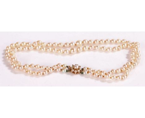Simulated pearl necklace with a 9 carat gold clasp and two rows of pearls&nbsp;&nbsp;