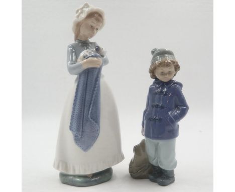 Three boxed Nao figures to include Nina Dulle, largest H: 27 cm. UK P&amp;P Group 2 (£20+VAT for the first lot and £4+VAT for