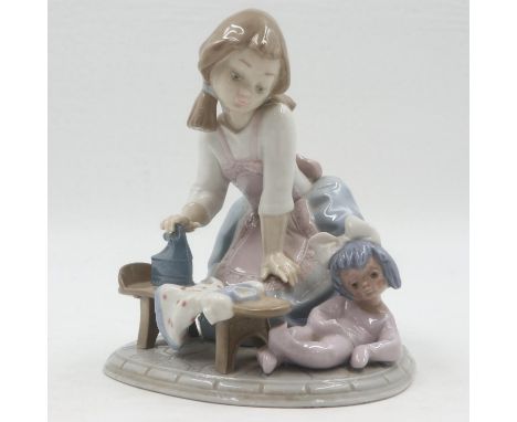 Lladro figure, My Chores. UK P&amp;P Group 2 (£20+VAT for the first lot and £4+VAT for subsequent lots)