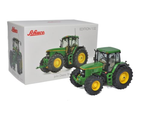 Schuco 1/32 Farm Model issue comprising John Deere 7800 Tractor. Excellent, albeit aerial has broken off. Box is excellent. 