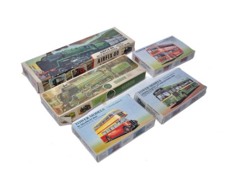 A group of Bus and Model Railway plastic model kits from Airfix and Tower Models. Complete and unstarted. 