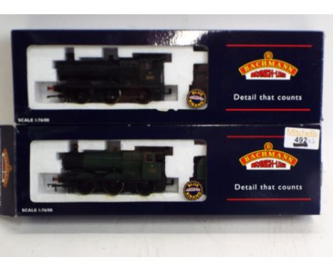 Two Bachmann 00 gauge boxed steam locomotives with tenders, Collett goods 3202 locomotive and Collett goods 2260 locomotive 