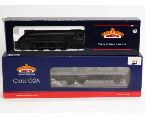 Two Bachmann 00 gauge steam locomotives, Golden Shuttle and a class G2A, 49106, boxed 