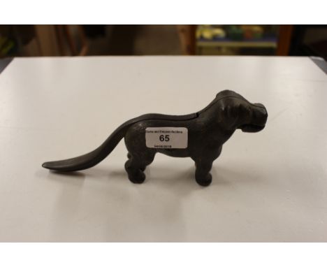 A novelty nut cracker in the form of a dog