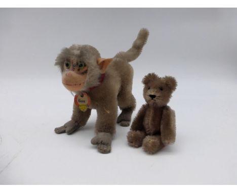 Steiff Affe Coco mit orig. Schild, 1960er Jahre (h. 10cm) und kleiner Teddybär, wohlSchuco (h. 9cm)