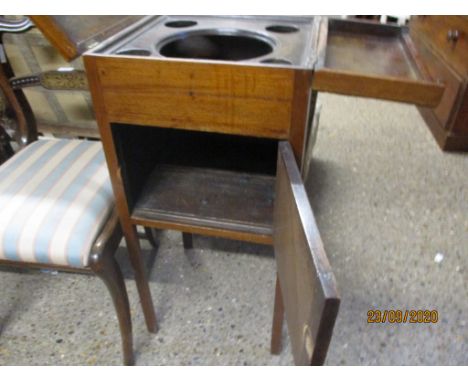 GEORGIAN MAHOGANY WASH STAND WITH LIFTING TOP, 39CM WIDE