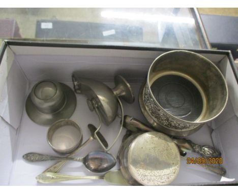 GROUP OF PLATED WARES INCLUDING ALADDIN STYLE LAMP