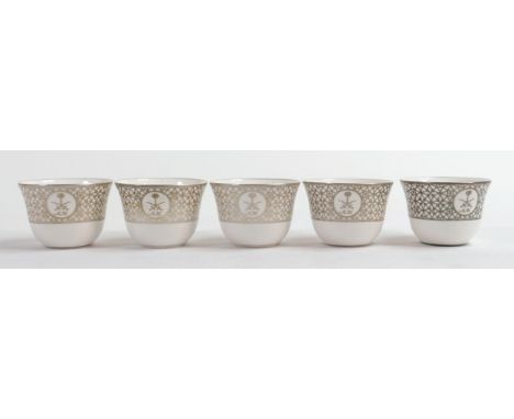De Lamerie Fine Bone China heavily gilded Tea Bowls, specially made high end quality item, Made in England, height 4cm (5) 