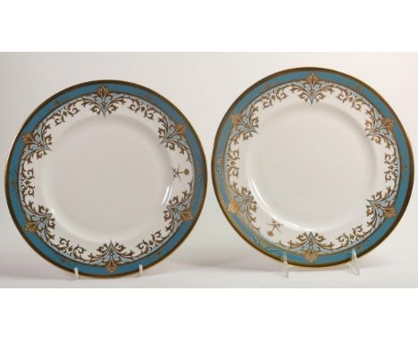 De Lamerie Fine Bone China Garland Patterned Dinner Plates , specially made high end quality item, diameter 28cm(2) 