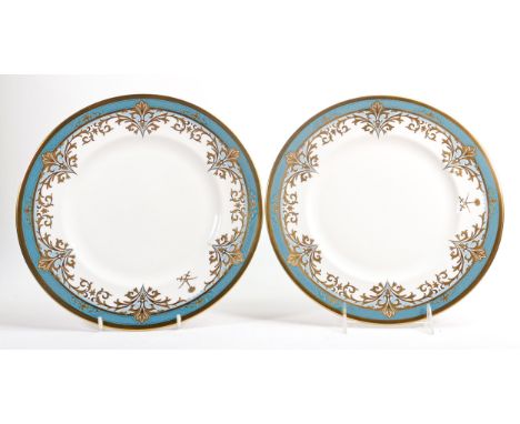 De Lamerie Fine Bone China Garland Patterned Dinner Plates , specially made high end quality item, diameter 28cm(2) 