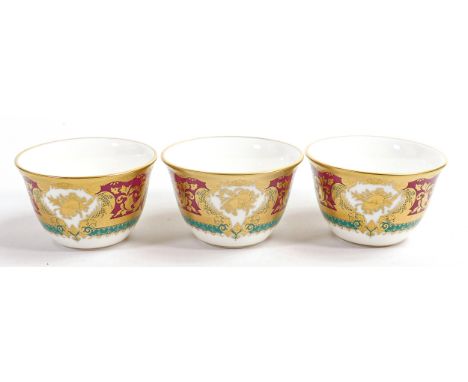 De Lamerie Fine Bone China heavily gilded Tea Bowls, specially made high end quality item, Made in England, height 4.5cm (3) 