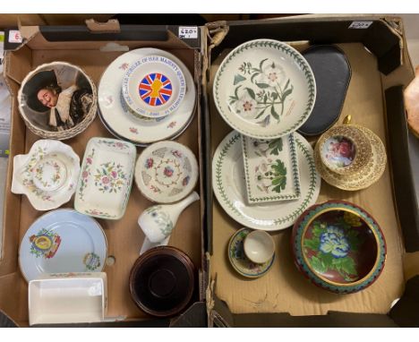 A mixed collection of ceramic items to include Aynsley dish, Minton Haddon hall pattern dishes, bowls and pots together with 