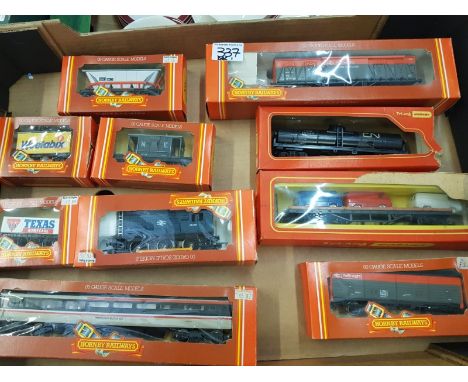 A collection of Hornby &amp; Triang Hornby 00 gauge scale models to include R.247 closed van, R.490 MK3 buffet car, R.780 Die