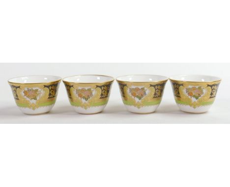 De Lamerie Fine Bone China heavily gilded Tea Bowls, specially made high end quality item, Made in England, height 4.5cm (4) 
