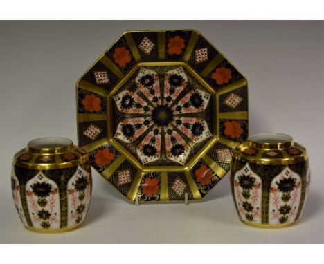 A Royal Crown Derby 1128 pattern octagonal plate, first quality; a pair of 1128 ginger jars (no covers) (3)