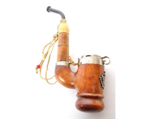 A vintage mid 20th century Czechoslovakian bruyere wooden smoking pipe. The pipe having a bruyere (Tree Heather) wooden body 