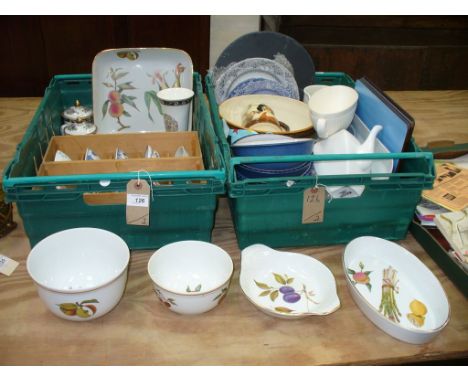 Royal Worcester " Evesham" oven to table wares, a collection of Chinese tea bowls to 2 wooden racks, a Wedgwood vase, Falcon 