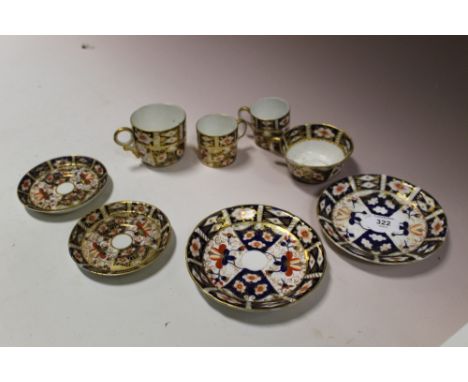 EIGHT PIECES OF ROYAL CROWN DERBY IMARI TO INCLUDE CUPS & SAUCERS
