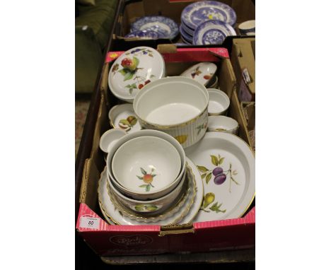 A TRAY OF ROYAL WORCESTER EVESHAM CHINA