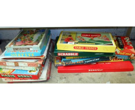 Quantity of vintage board games and jigsaws inc. magic robot