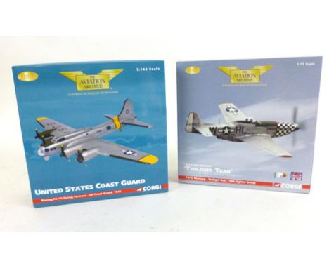 A collection of boxed model aircraft to include Corgi Aviation Archive sights and sounds range etc (5)