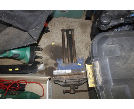 A Record bench vice
