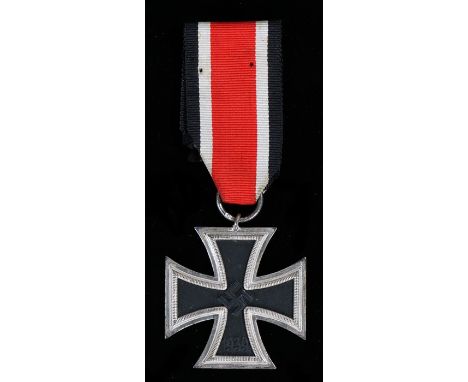 1939 German Iron Cross second class, maker marked on the suspension ring '3' for Wilhelm Deumer, Ludenscheid