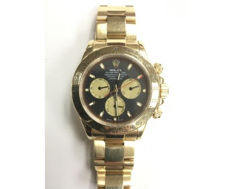A superb Rolex oyster perpetual Daytona Cosmograph, model number 116528. The automatic winding chronograph having a black dia