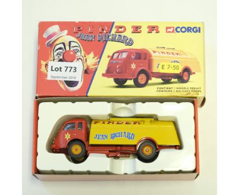 Manufacturer  - Corgi | Description - Renault Faineant Citerne - Pinder Circus | Stock Code - 71202 | Model Condition - 5/5 |