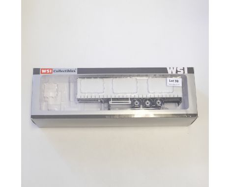 Manufacturer  - WSI | Description - Pacton - White | Stock Code - 9252A | Model Condition - 4/5 | Box Condition - 3/5 | Mirro