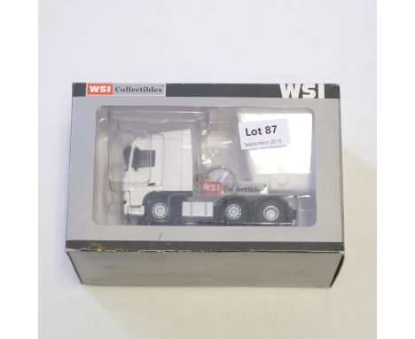 Manufacturer  - WSI | Description - DAF XF 105 SC 6x2 White | Stock Code - 9163 | Model Condition - 5/5 | Box Condition - 3/5