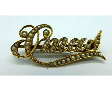 A yellow metal and seed pearl Christmas brooch, weight 4.4g