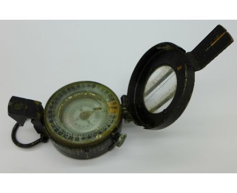 A military WWII compass, T.G. & Co. Ltd., 1944 MKIII