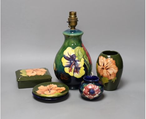 A Moorcroft lamp and five other pieces of Moorcroft (6),lamp  27 cms high including light fitting,