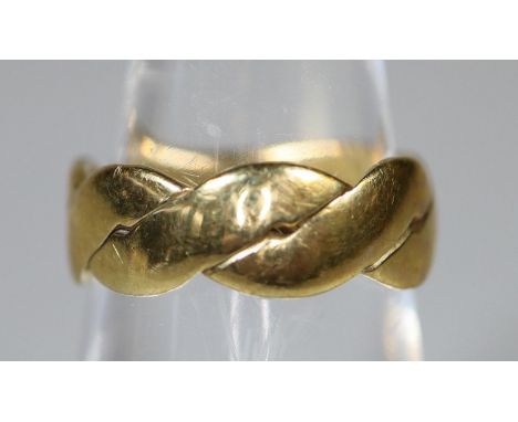 9ct gold wedding ring.  Ring size K.  Approx weight 3.2 grams.(B.P. 21% + VAT) 