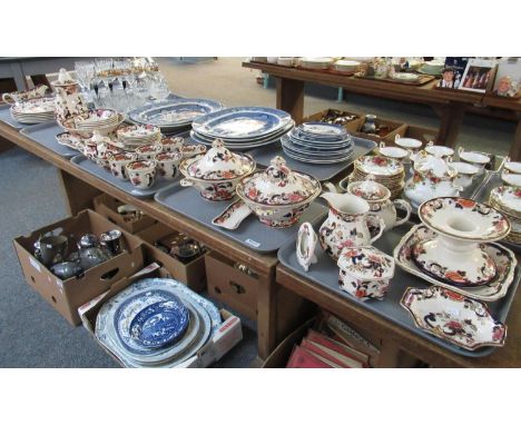 Five trays of Mason's Ironstone 'Mandalay' tea and dinnerware etc. to include: six dinner plates, six tea plates, six cups an