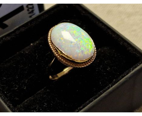 Large Stoned 9ct Gold &amp; Opal Dress Ring, 2.6g &amp; size N+0.5