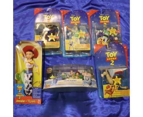 Shelf of mixed Disney character action figures, some in original packaging. P&amp;P Group 3 (£25+VAT for the first lot and £5