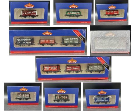 14 OO Bachmann Private Owner wagons, each boxed and appearing unopened, Made in China(800g)Includes:-Bachmann Branchline 37-0