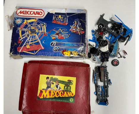 A quantity of construction kits from Meccano, Lego and K'nex(16000g)Meccano Army Multi-kitMeccano 8257 Fairground modelsLoose