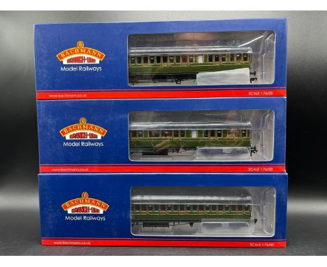 A rake of three OO gauge Bachmann South Eastern and Chatham Railway coaches, each boxed and appearing unopened, Made in China