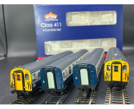 Bachmann Branchline 31-427 Class 411 4-car EMU 7113 in BR blue & grey livery with yellow ends, Tested Runner(1700g)DCC ReadyL