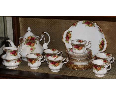 Royal Albert Old Country Roses pattern tea service 22 pieces