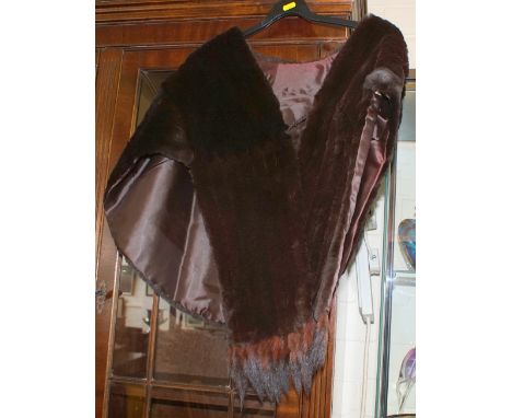 Ladies vintage brown fur cape produced by Chapal, Paris