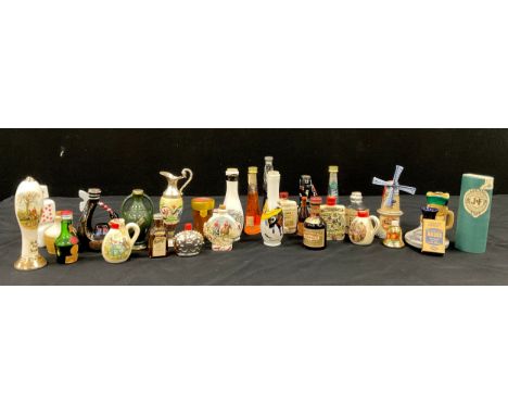 Wines &amp; Spirits - a collection of miniature alcohol bottles including Grand Armagnac Janneau VSOP, boxed; Can Tartan Scot