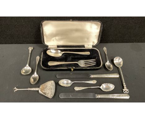 Silver - a George V silver fork and spoon, Olivant &amp; Botsford, Sheffield 1936, cased; pair of Cavendish Golf club silver 
